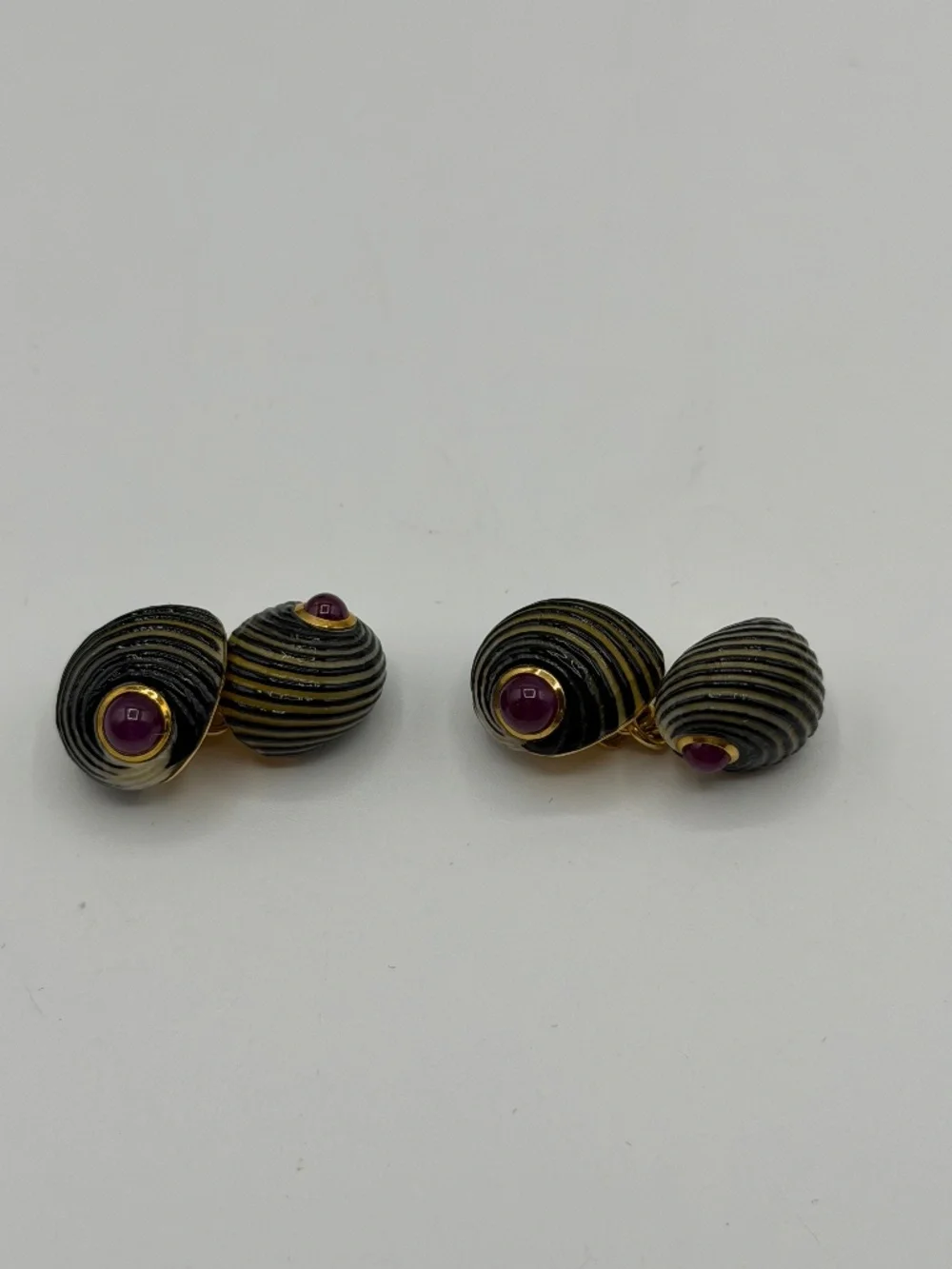 Vintage Trianon Shell Cufflinks
